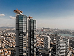 L�KS GAYR�MENKULDE TERC�HLER DE���T� ���FT�� TOWERS T�RKERLER�